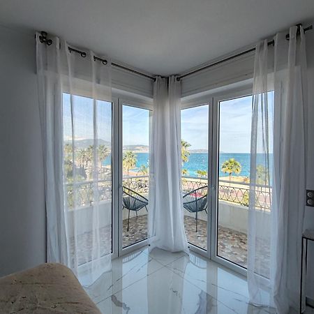 Beach Front, Superbe Appartement Pour 4 Personnes 尼斯 外观 照片