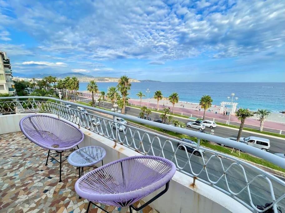 Beach Front, Superbe Appartement Pour 4 Personnes 尼斯 外观 照片