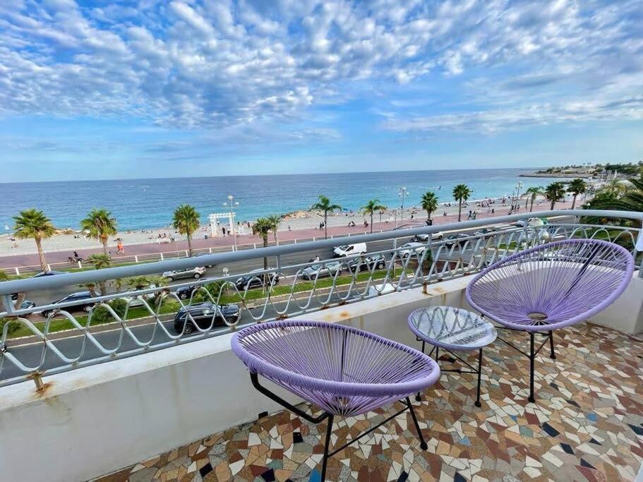 Beach Front, Superbe Appartement Pour 4 Personnes 尼斯 外观 照片