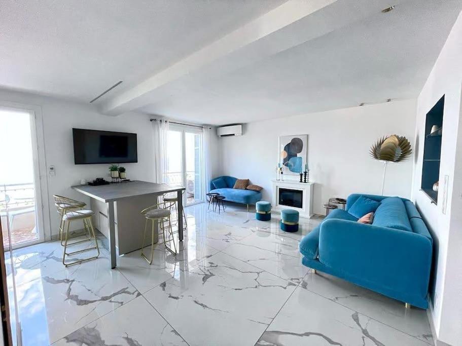 Beach Front, Superbe Appartement Pour 4 Personnes 尼斯 外观 照片