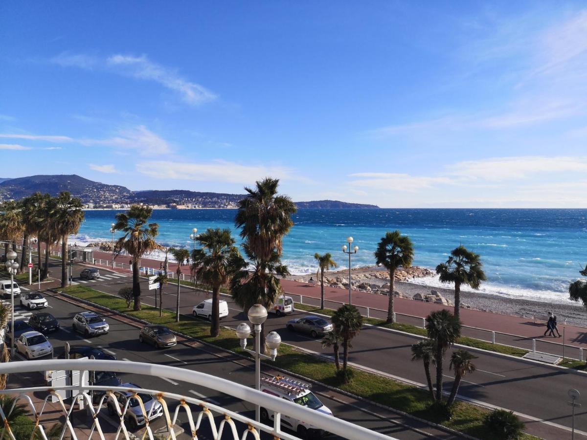 Beach Front, Superbe Appartement Pour 4 Personnes 尼斯 外观 照片